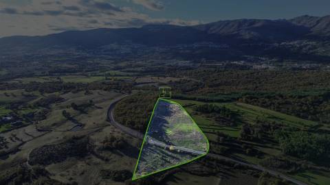 Quinta Vedada com Abundância de Água, Castanheiros e Casa para Recuperar —