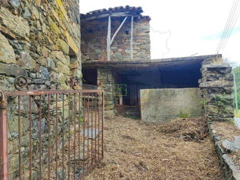 Moradia Devoluta T8 Venda em Sobreira Formosa e Alvito da Beira,Proença-a-Nova