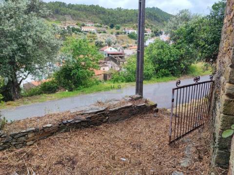 Moradia Devoluta T8 Venda em Sobreira Formosa e Alvito da Beira,Proença-a-Nova