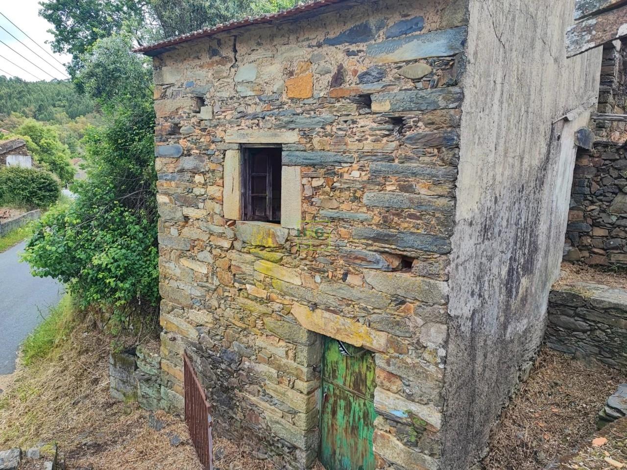 Moradia Devoluta T8 Venda em Sobreira Formosa e Alvito da Beira,Proença-a-Nova