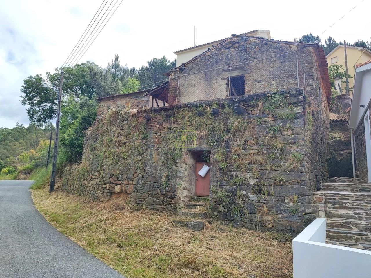 Moradia Devoluta T8 Venda em Sobreira Formosa e Alvito da Beira,Proença-a-Nova