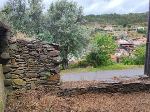 Moradia Devoluta T8 Venda em Sobreira Formosa e Alvito da Beira,Proença-a-Nova