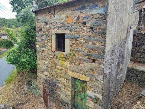 Moradia Devoluta T8 Venda em Sobreira Formosa e Alvito da Beira,Proença-a-Nova