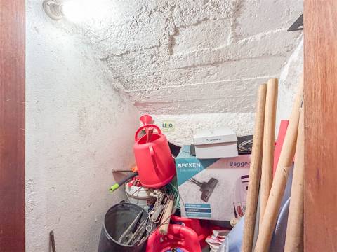 Moradia V3 para Remodelar em plena Zona Histórica