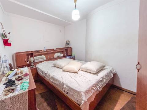 Moradia V3 para Remodelar em plena Zona Histórica