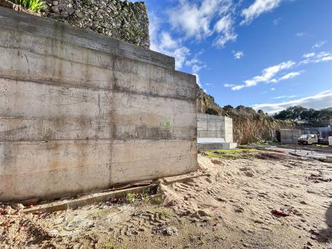 Moradia Isolada V4, no Bairro da Carapalha, cidade de Castelo Branco