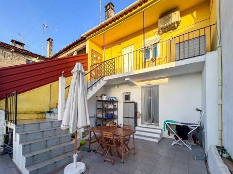 Moradia T2 + 1, em Alcains, a 7 minutos de Castelo Branco