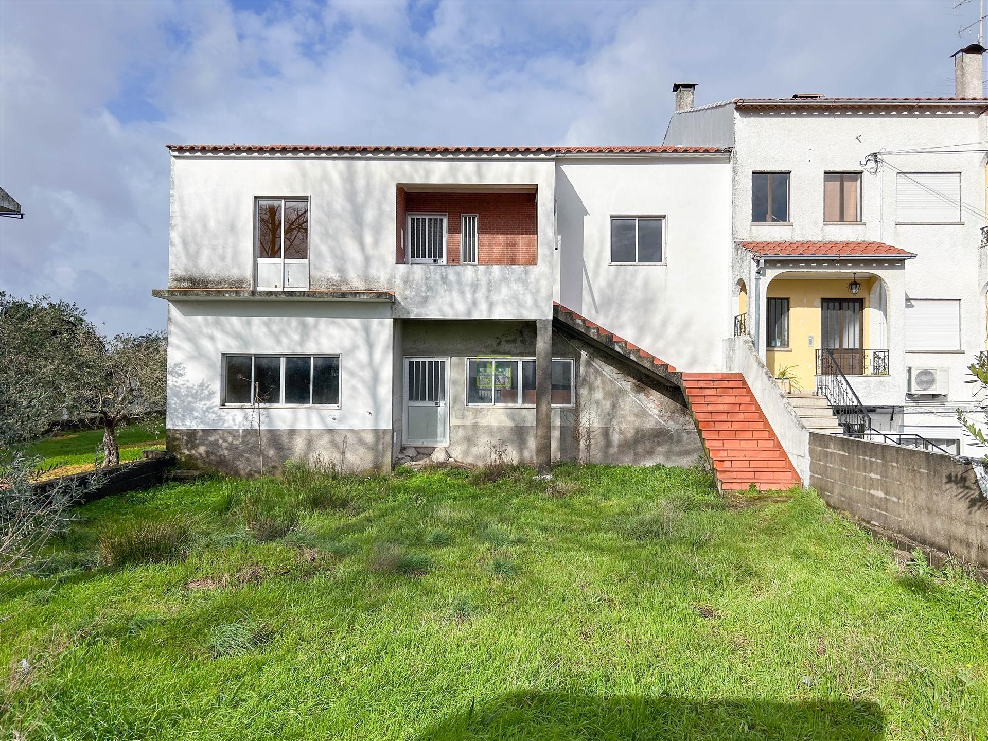 Moradia T3 em Construção com terreno, em Castelo Branco