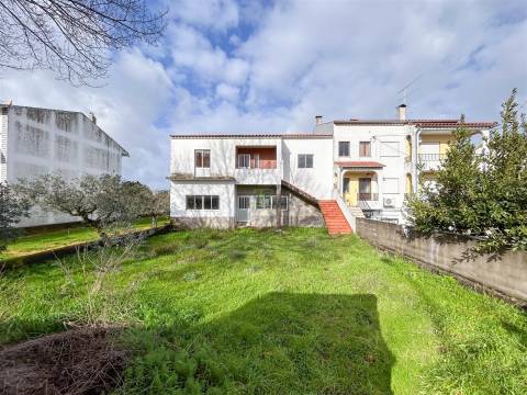 Moradia T3 em Construção com terreno, em Castelo Branco