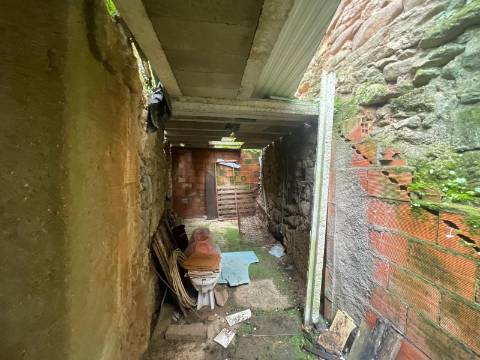 Oportunidade Única de Investimento e Sonho: Reconstrua a Sua História em Póvoa de Rio de Moinhos. 🏡