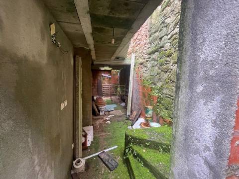 Oportunidade Única de Investimento e Sonho: Reconstrua a Sua História em Póvoa de Rio de Moinhos. 🏡