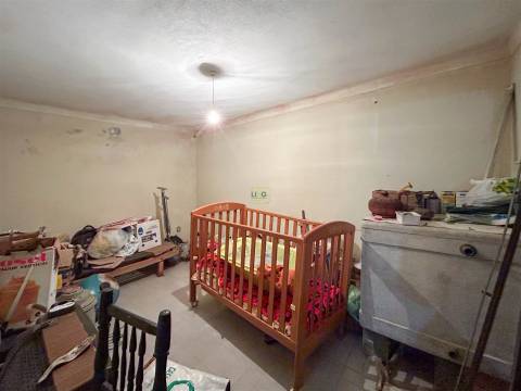 Moradia T5 Independente na Zebreira – 694 m2 de Área Bruta com Garagem