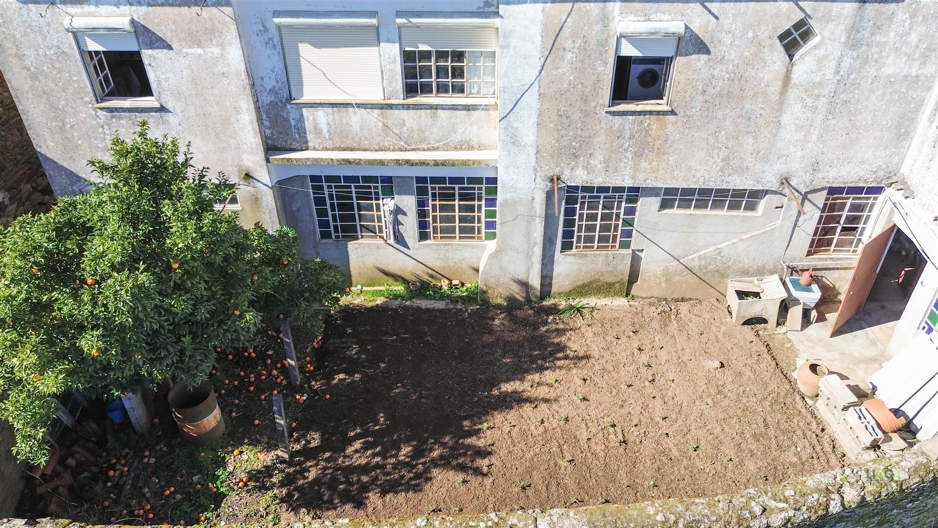 Moradia T9 para Venda em Penamacor (Aranhas) – 65.000€