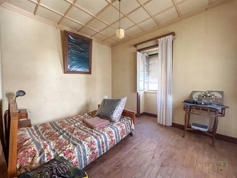 Moradia T9 para Venda em Penamacor (Aranhas) – 65.000€