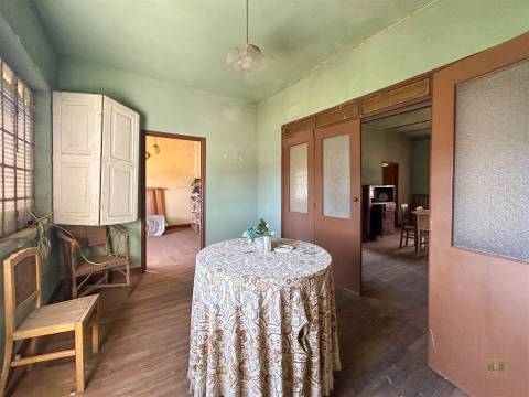 Moradia T9 para Venda em Penamacor (Aranhas) – 65.000€