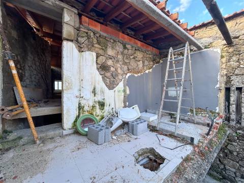 Moradia com Quintal em Construção – Personalize a Casa dos Seus Sonhos em Alcains