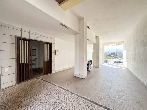 Espaço para Serviços/Explicações 93m2 | Av. Espanha, Castelo Branco