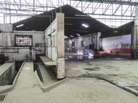 ARMAZÉM 1485 m² – ZONA CENTRAL DE CASTELO BRANCO