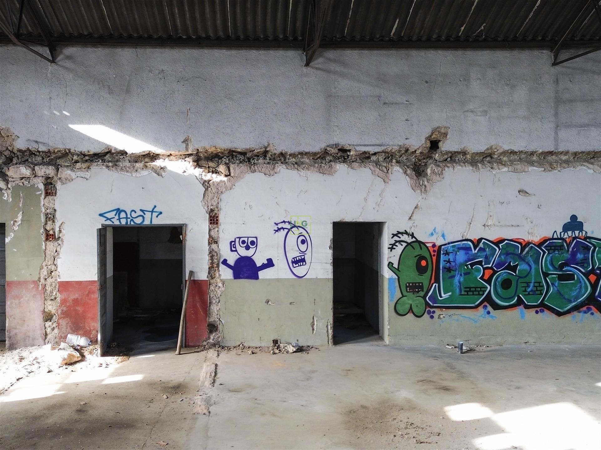 ARMAZÉM 1485 m² – ZONA CENTRAL DE CASTELO BRANCO