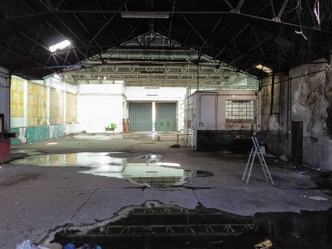 ARMAZÉM 1485 m² – ZONA CENTRAL DE CASTELO BRANCO