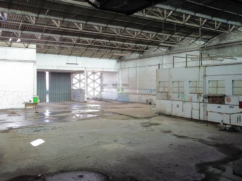 ARMAZÉM 1485 m² – ZONA CENTRAL DE CASTELO BRANCO