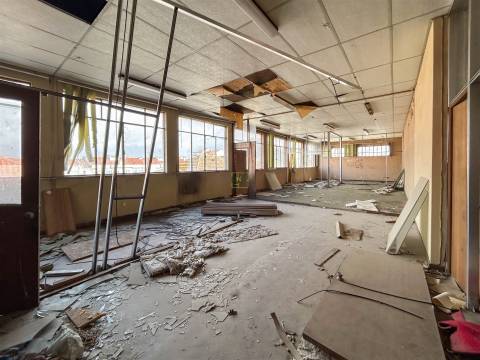 ARMAZÉM 1485 m² – ZONA CENTRAL DE CASTELO BRANCO