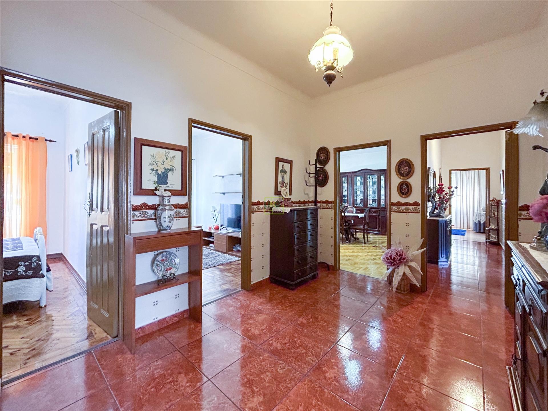 Fantastico apartamento T5 em pleno centro da cidade de castelo Banco