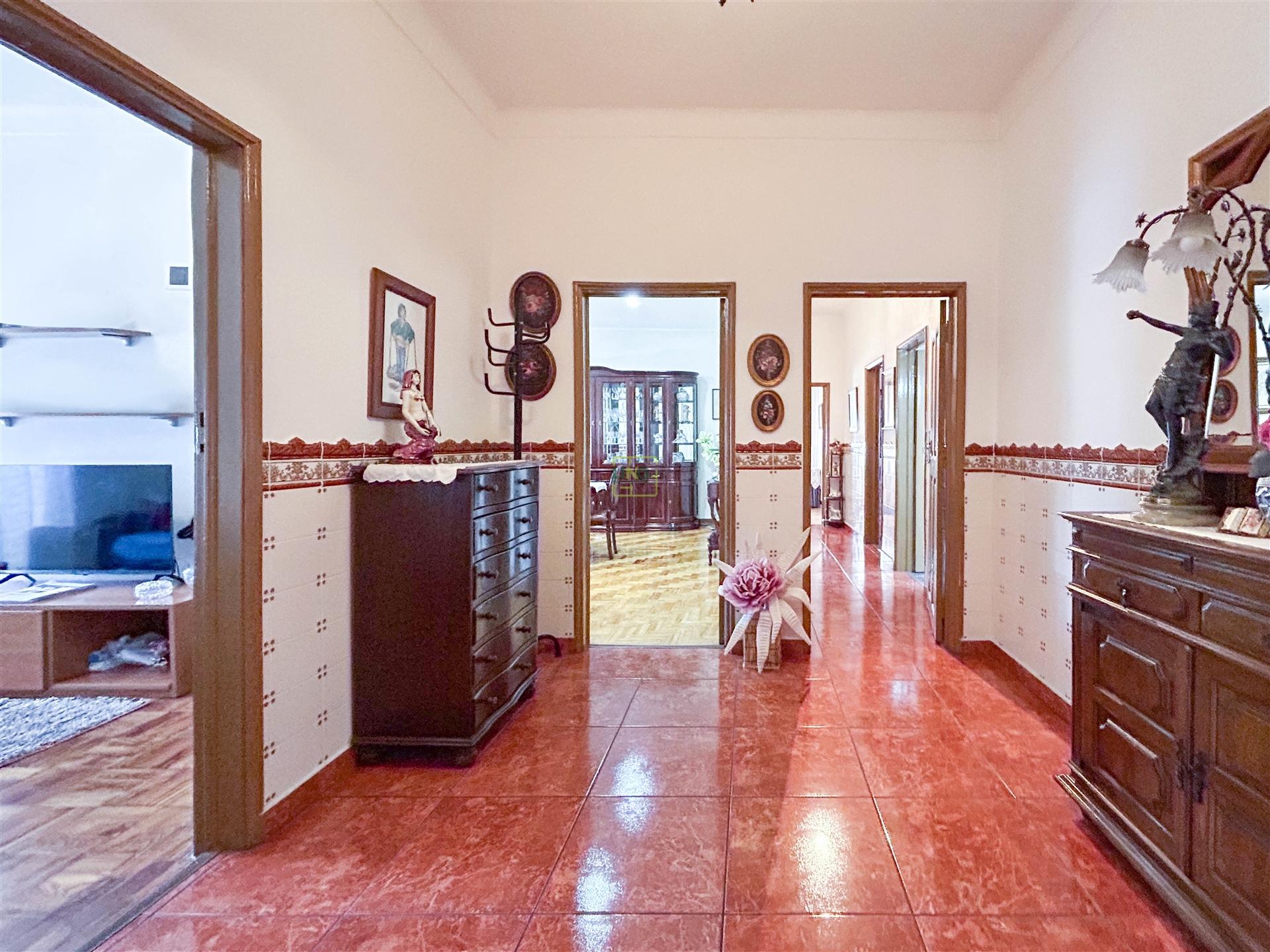 Fantastico apartamento T5 em pleno centro da cidade de castelo Banco