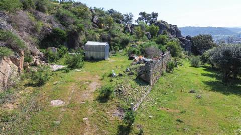 terreno urbano com cerca de 2.000 m², Idanha-a-Nova