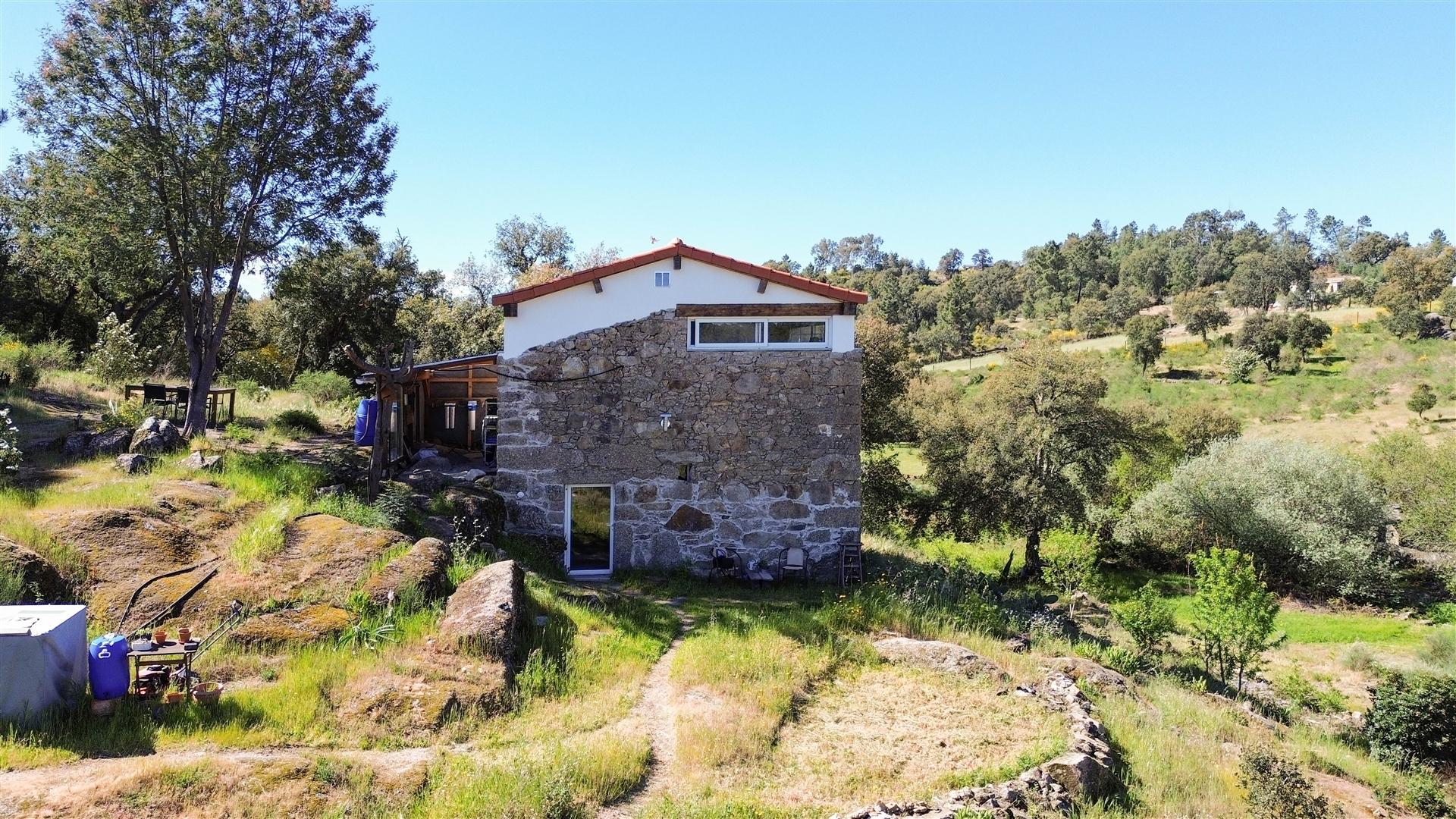 Quinta T1 Venda em Póvoa de Rio de Moinhos e Cafede,Castelo Branco