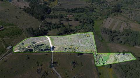 Terreno Rústico para venda com cerca de 19 200 metros na aldeia do Catrão, Vale Prazeres, Fundão