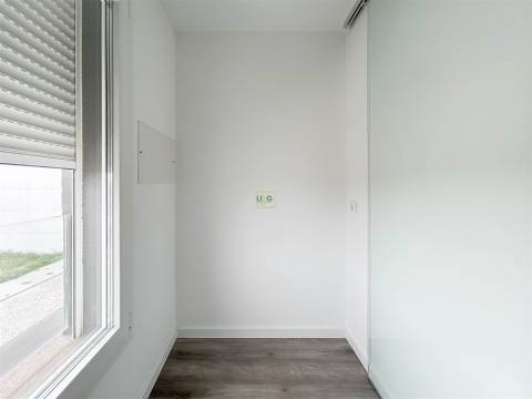 Apartamento T3 Moderno em Condomínio Fechado com Piscina