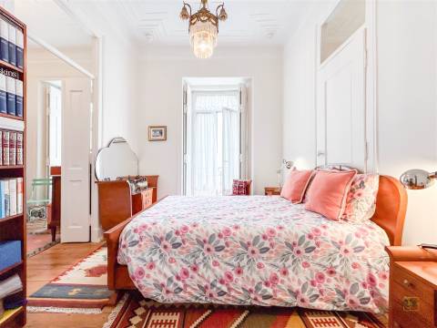 T5 em Arroios com Traça Original | Centro de Lisboa | 750k