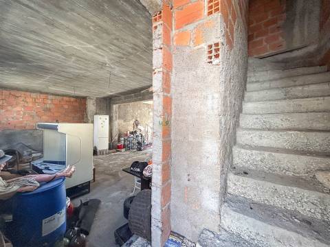 Moradia T2 em construção em Sarzedas