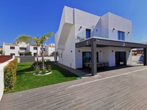 Moradia Isolada T3 Venda em Moncarapacho e Fuseta,Olhão