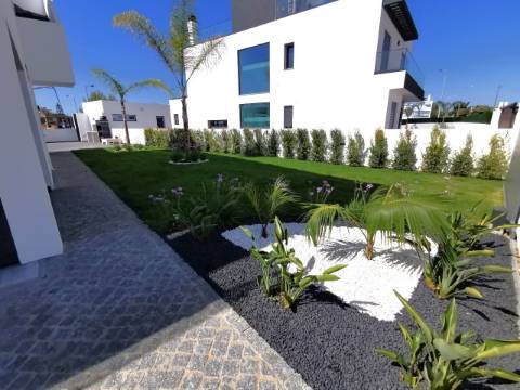 Moradia Isolada T3 Venda em Moncarapacho e Fuseta,Olhão