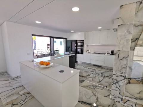 Moradia Isolada T3 Venda em Moncarapacho e Fuseta,Olhão