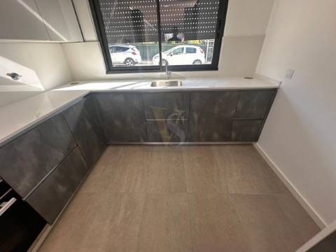 Moradia Geminada T3 Venda em Moncarapacho e Fuseta,Olhão