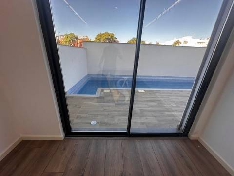 Moradia Geminada T3 Venda em Moncarapacho e Fuseta,Olhão