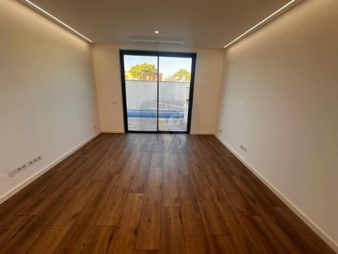 Moradia Geminada T3 Venda em Moncarapacho e Fuseta,Olhão