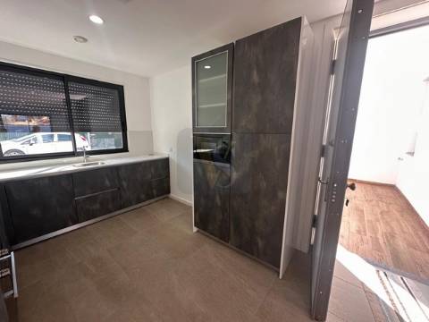 Moradia Geminada T3 Venda em Moncarapacho e Fuseta,Olhão