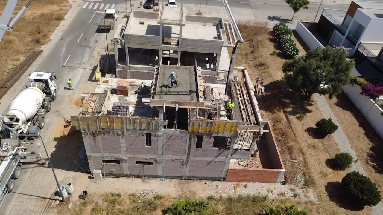 Moradia Geminada T3 Venda em Quelfes,Olhão
