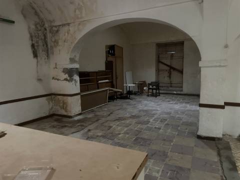 Armazém  Venda em Quelfes,Olhão