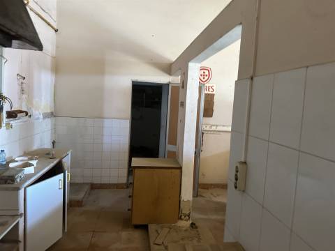 Armazém  Venda em Quelfes,Olhão