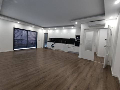 Apartamentos T2 Novo, com garagem e piscina em Olhão