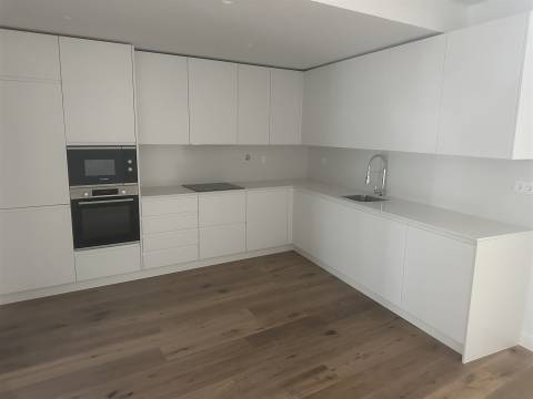 Apartamento T3 Venda em Moncarapacho e Fuseta,Olhão
