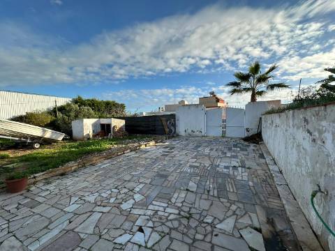 Moradia T1+1 Venda em Quelfes,Olhão