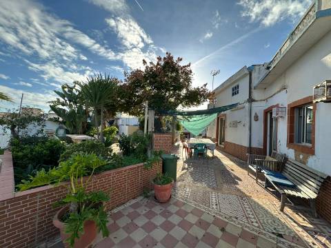 Moradia T1+1 Venda em Quelfes,Olhão