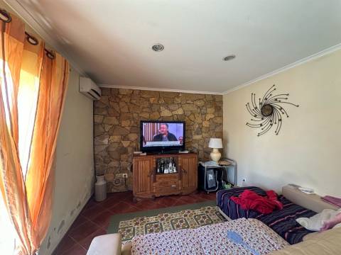 Moradia T1+1 Venda em Quelfes,Olhão