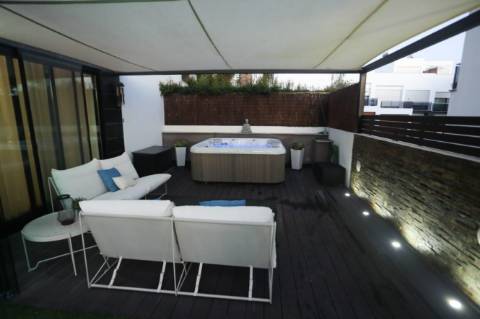 Moradia T4+2 Venda em Quelfes,Olhão